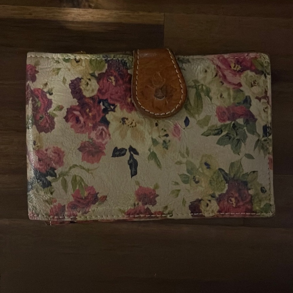 Patricia Nash wallet